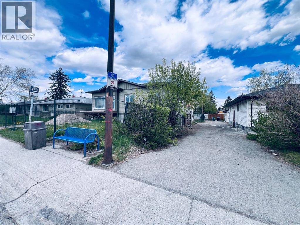 2626 44 Street SE, Calgary, Alberta  T2B 1J6 - Photo 4 - A2312767