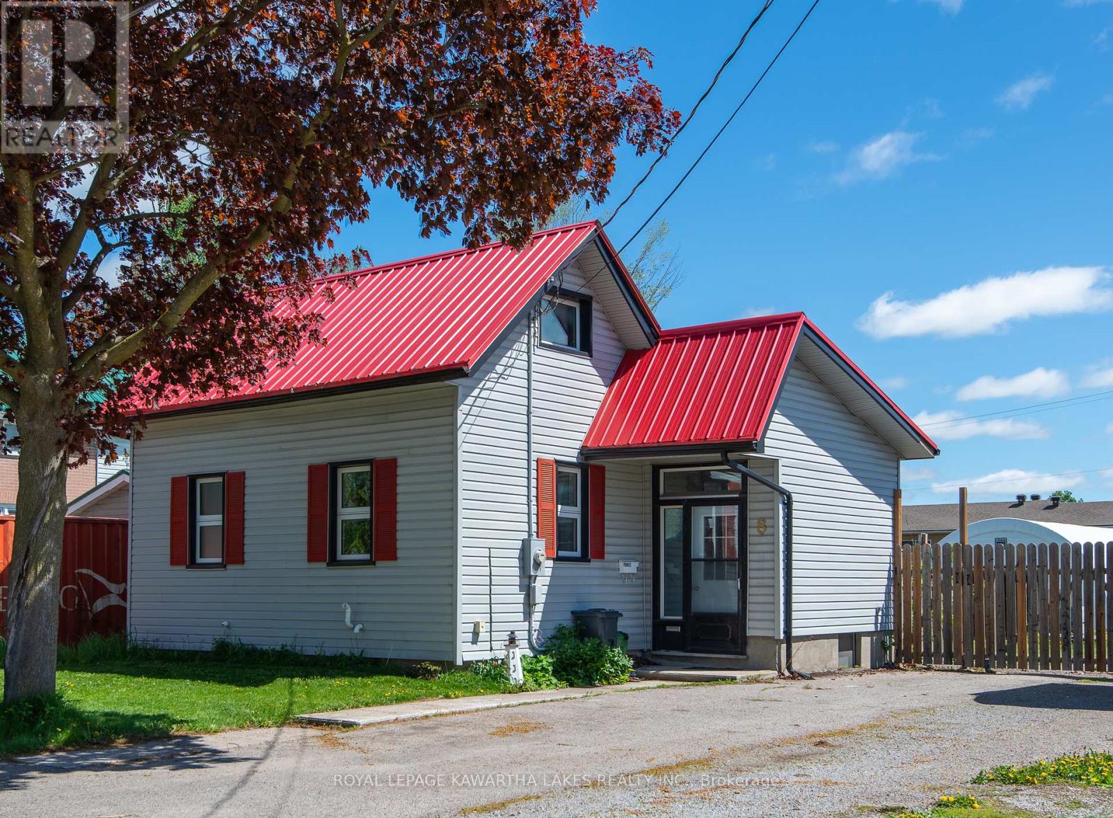 8 Wolfe Street, Kawartha Lakes, Ontario  K9V 2H9 - Photo 1 - X13153464