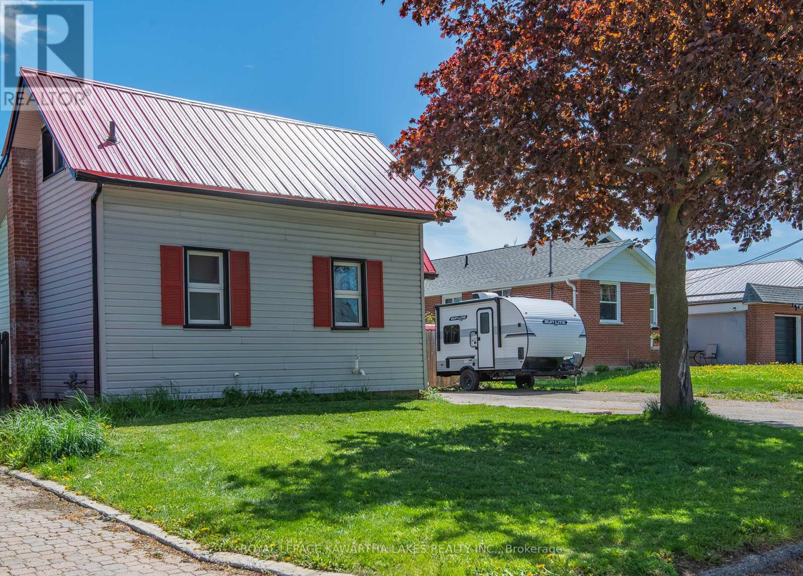 8 Wolfe Street, Kawartha Lakes, Ontario  K9V 2H9 - Photo 2 - X13153464