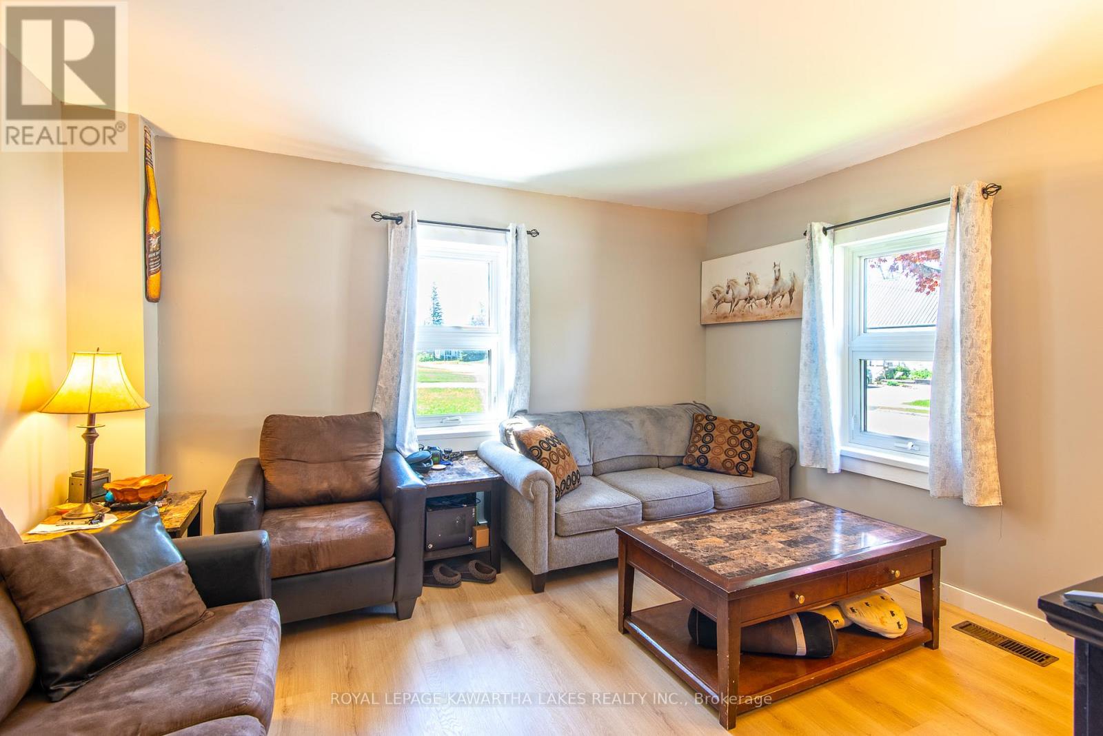 8 Wolfe Street, Kawartha Lakes, Ontario  K9V 2H9 - Photo 5 - X13153464