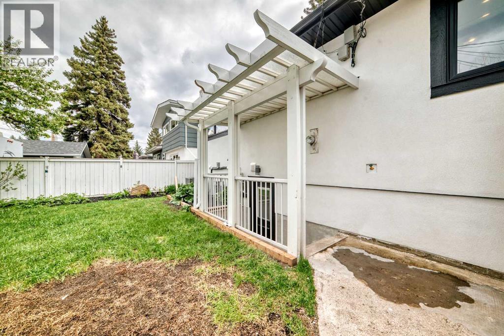 1115 Lake Wapta Road SE, Calgary, Alberta  T2J 2P3 - Photo 34 - A2312157