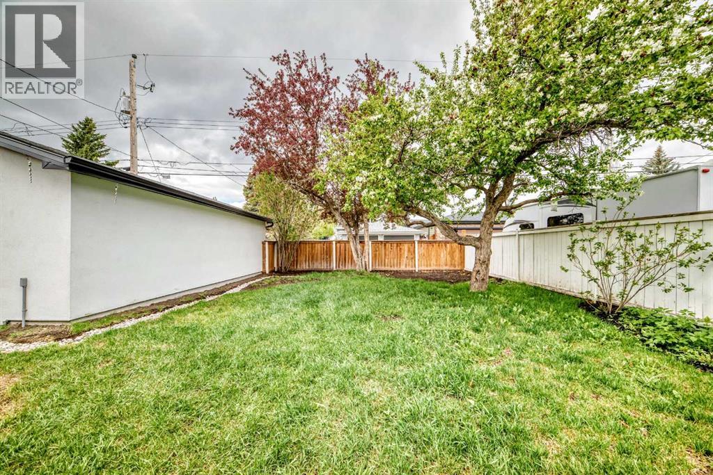 1115 Lake Wapta Road SE, Calgary, Alberta  T2J 2P3 - Photo 36 - A2312157