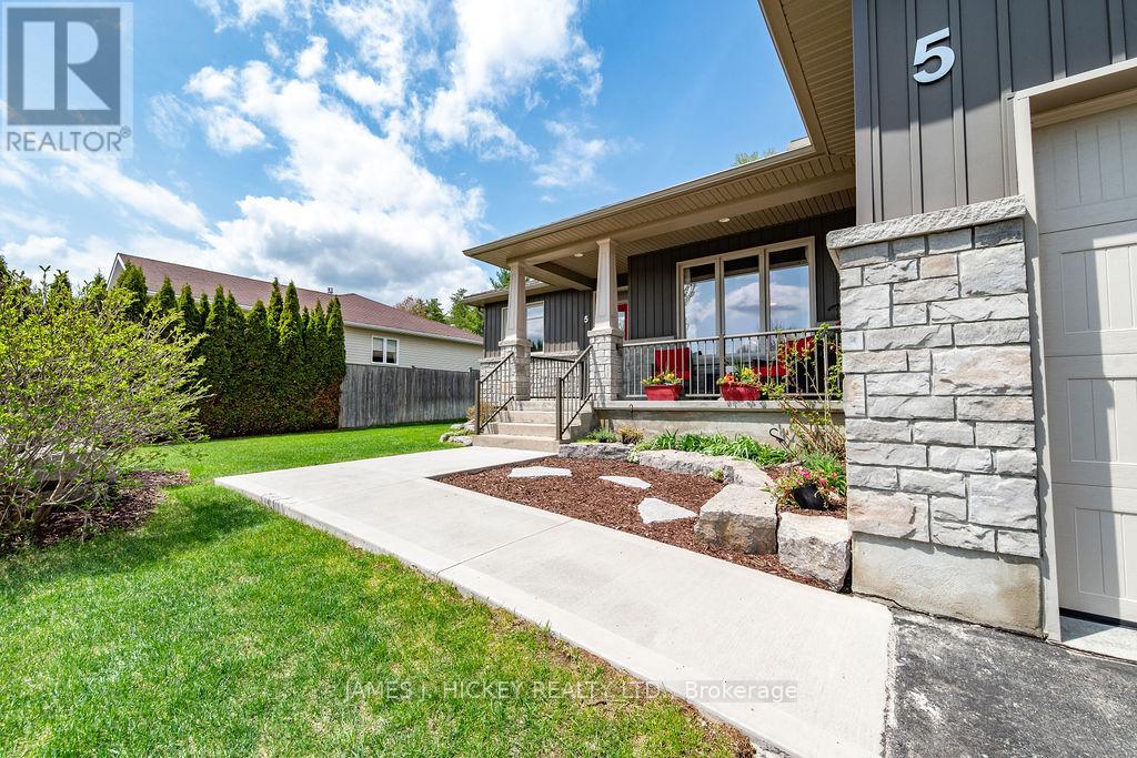 5 Nick Street, Petawawa, Ontario  K8H 0B7 - Photo 4 - X13153436