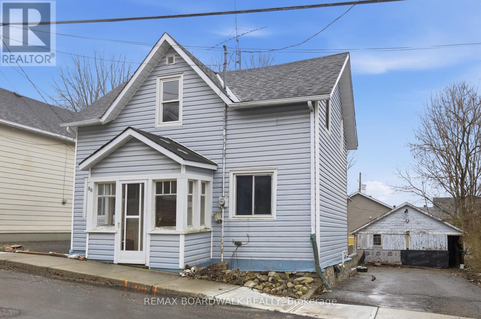 88 Charles Street, Carleton Place, Ontario  K7C 2Y3 - Photo 1 - X13153364