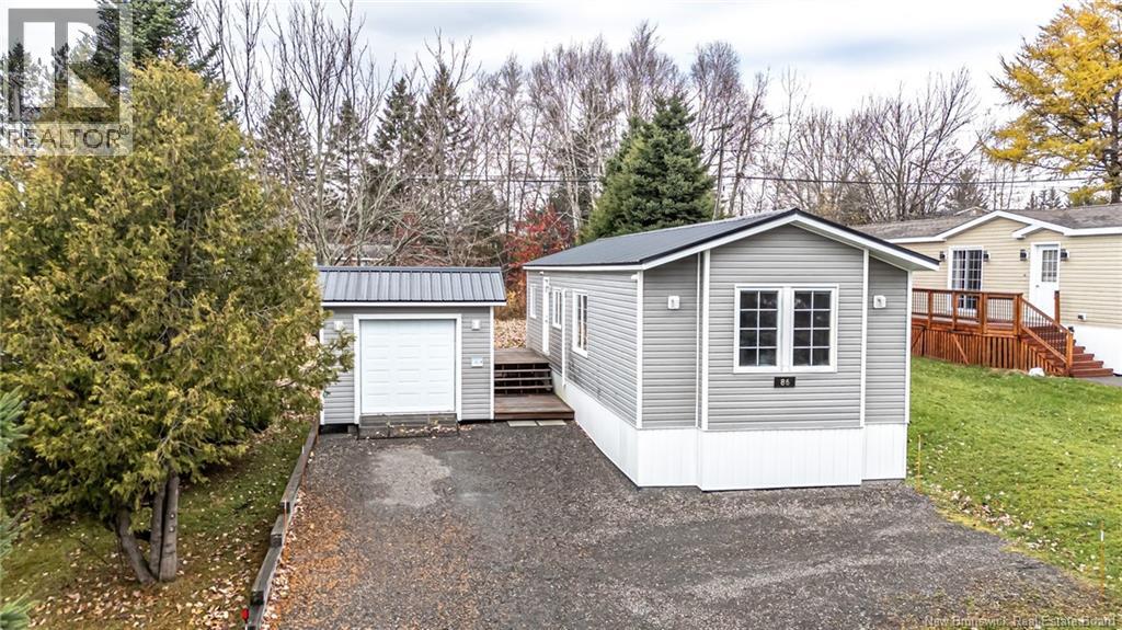 86 Hedgeview Drive, Fredericton, New Brunswick  E3B 6R7 - Photo 1 - NB139980