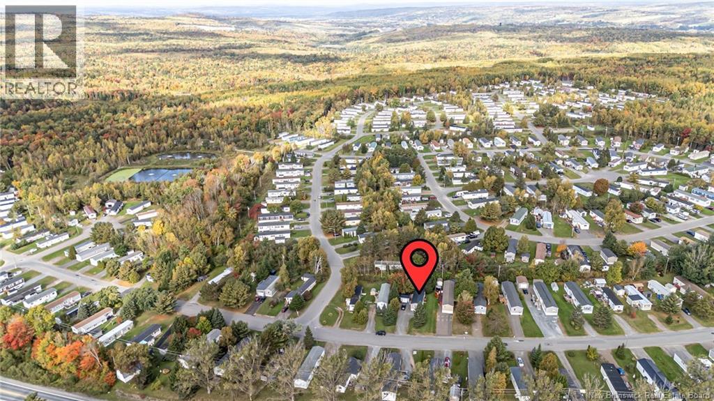 86 Hedgeview Drive, Fredericton, New Brunswick  E3B 6R7 - Photo 2 - NB139980