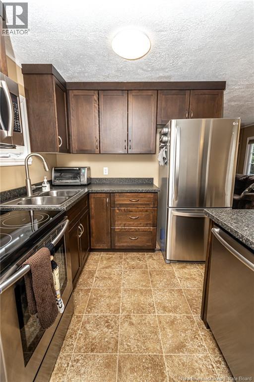 86 Hedgeview Drive, Fredericton, New Brunswick  E3B 6R7 - Photo 9 - NB139980
