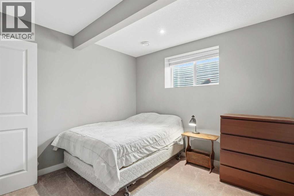 150 Ravenscroft Green SE, Airdrie, Alberta  T4A 0H1 - Photo 30 - A2308365