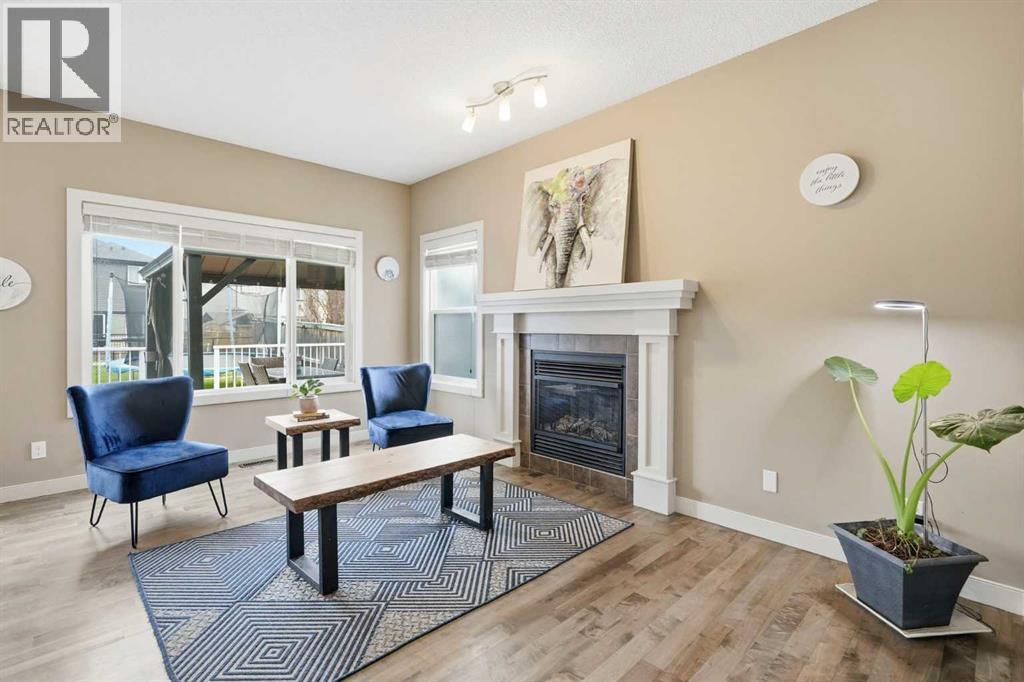 150 Ravenscroft Green SE, Airdrie, Alberta  T4A 0H1 - Photo 4 - A2308365