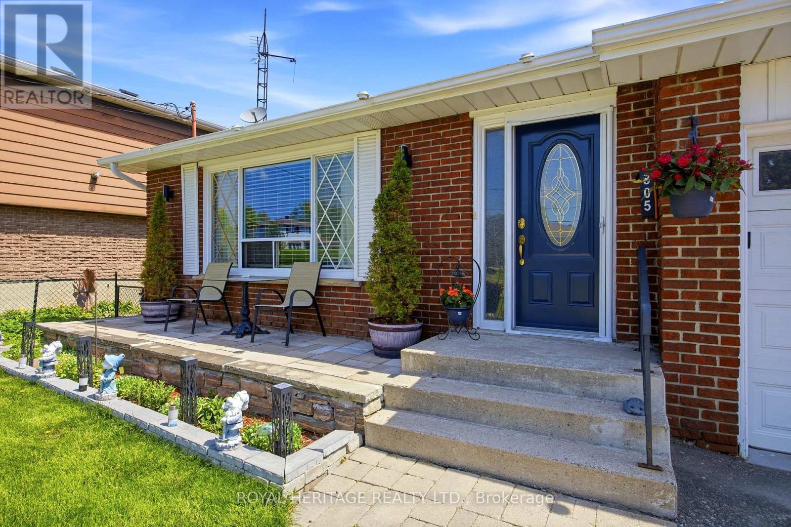 805 West Shore Boulevard, Pickering, Ontario  L1W 2V5 - Photo 2 - E13153404