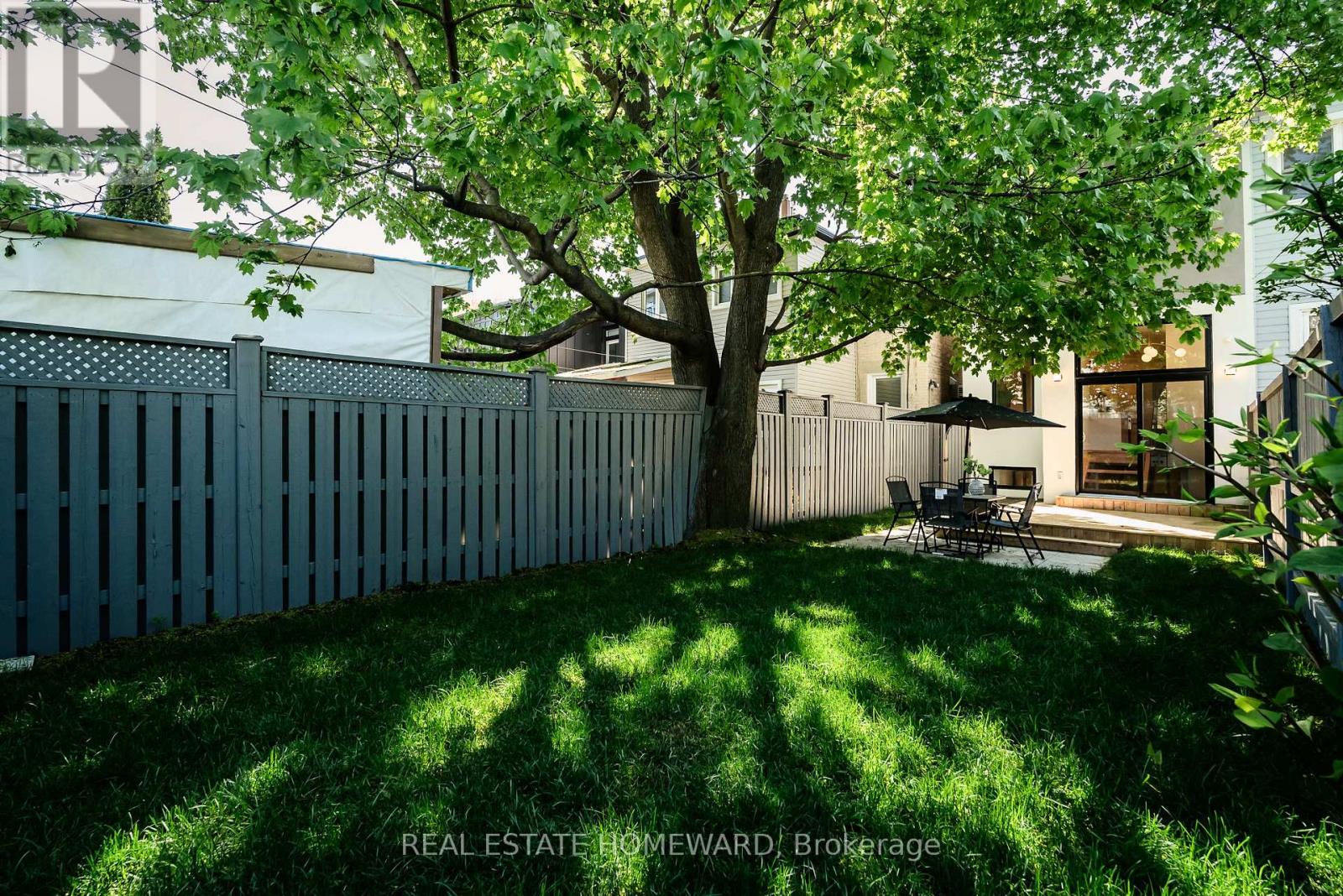28 Richard Avenue, Toronto, Ontario  M4L 1W9 - Photo 43 - E13153454