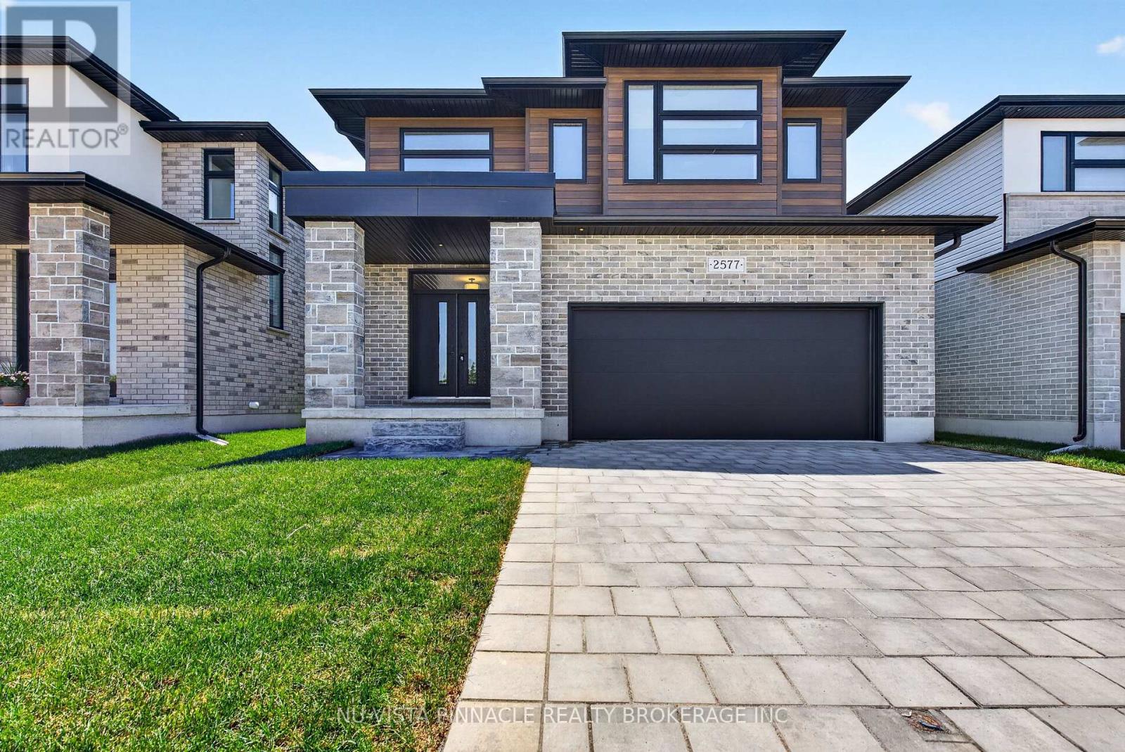 2577 BUROAK DRIVE, London North, Ontario