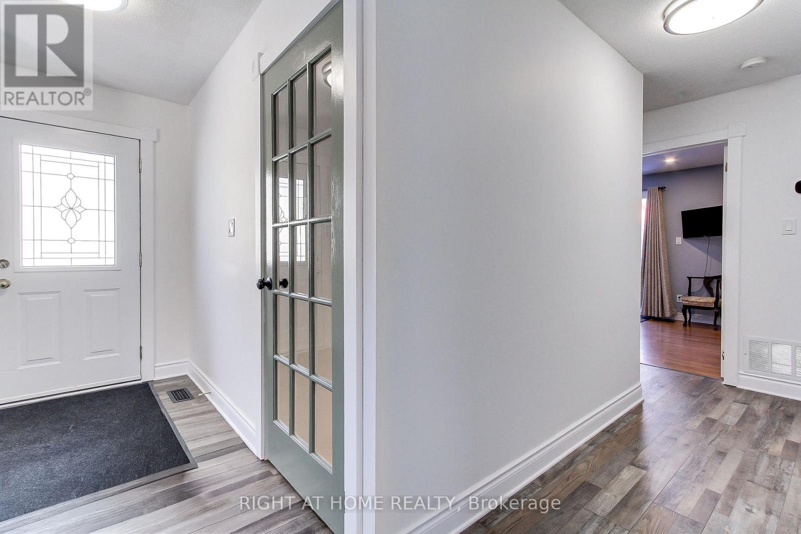 853 Magnolia Avenue, Newmarket, Ontario  L3Y 5H5 - Photo 22 - N13153466