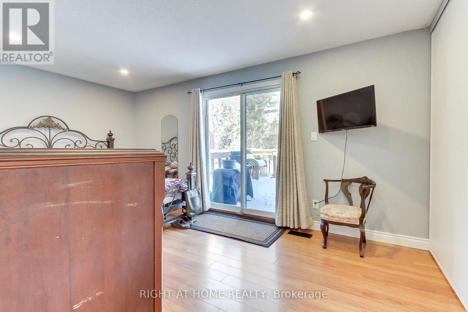 853 Magnolia Avenue, Newmarket, Ontario  L3Y 5H5 - Photo 23 - N13153466