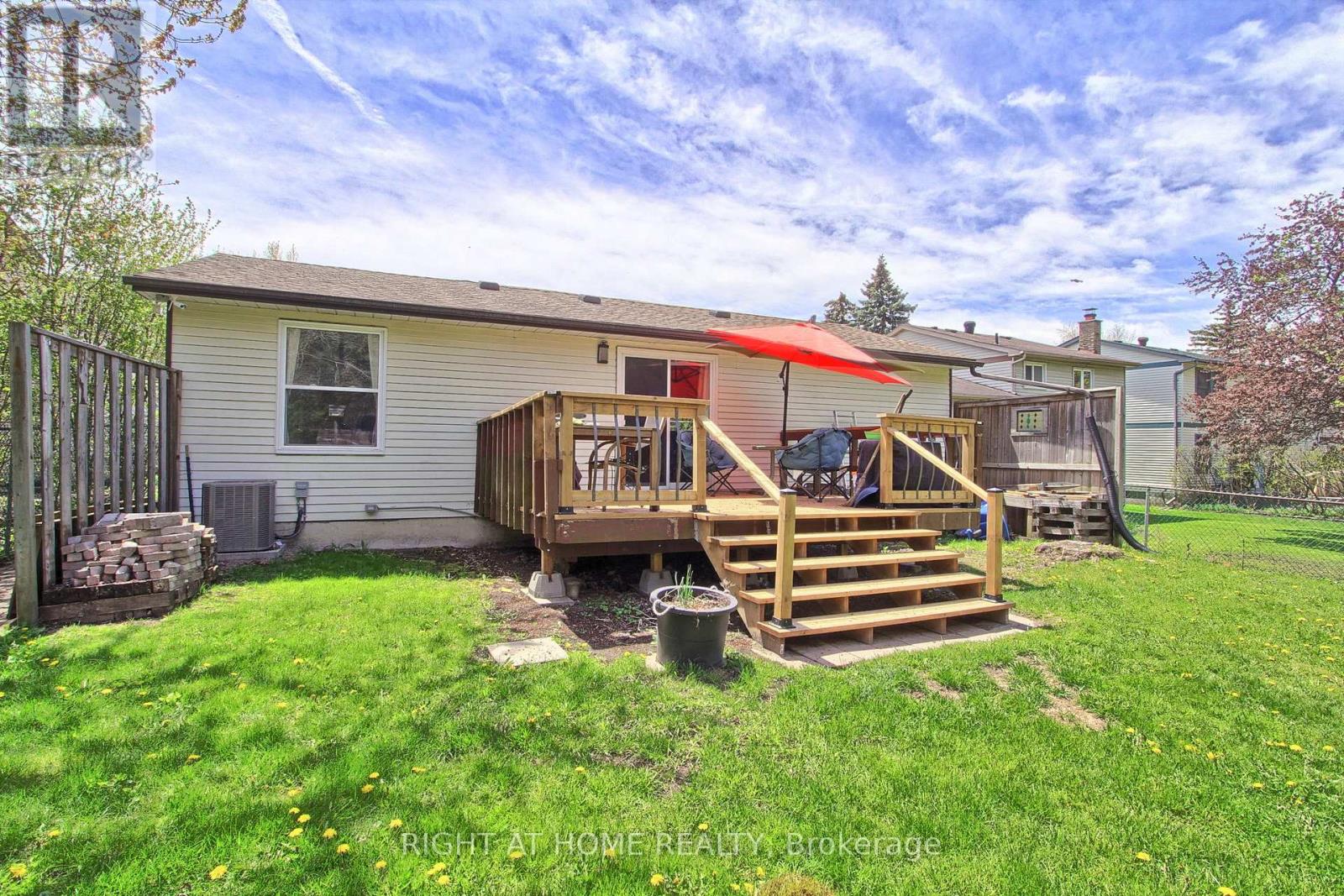 853 Magnolia Avenue, Newmarket, Ontario  L3Y 5H5 - Photo 43 - N13153466