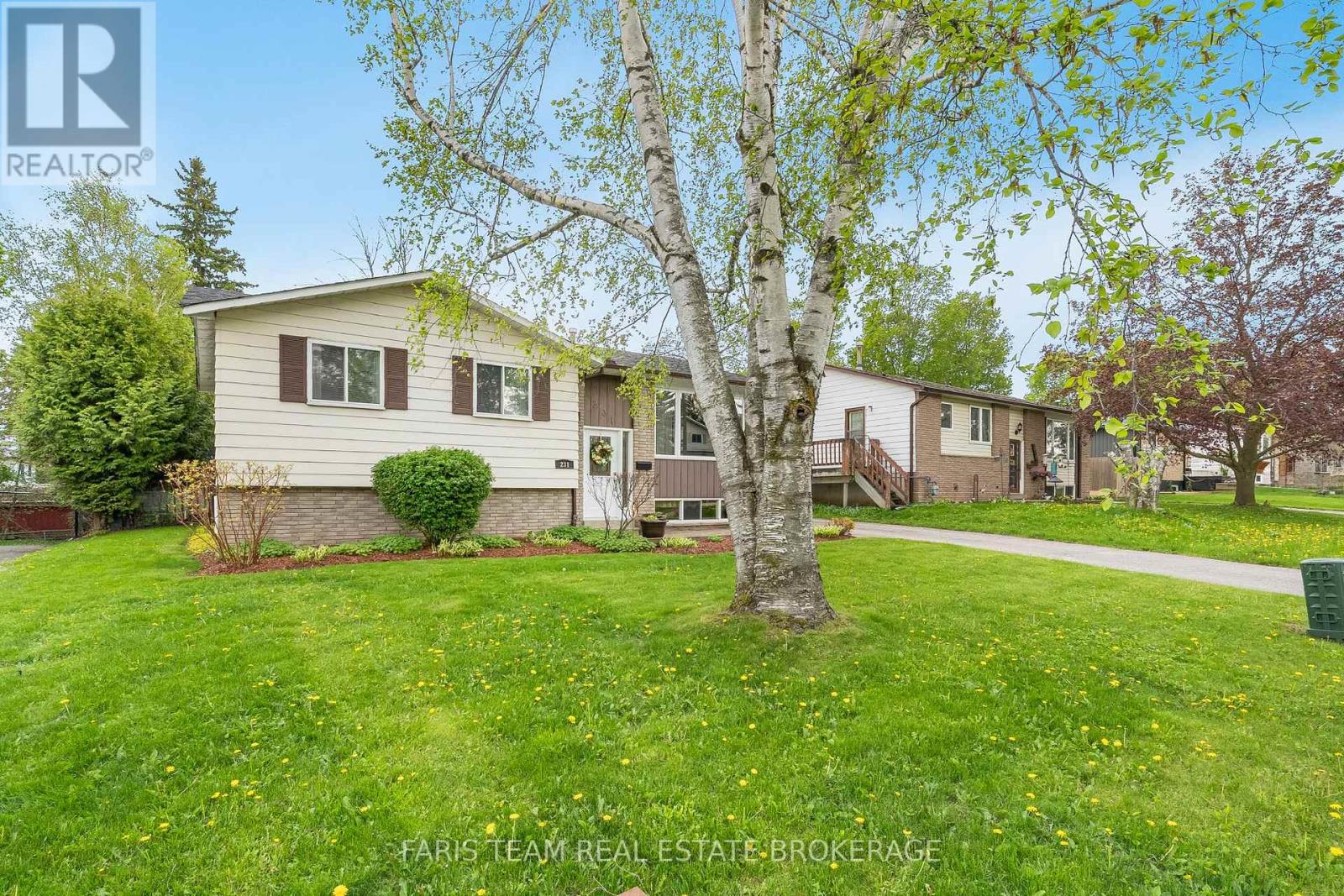 231 Chaingate Drive, Midland, Ontario  L4R 4S4 - Photo 3 - S13153440