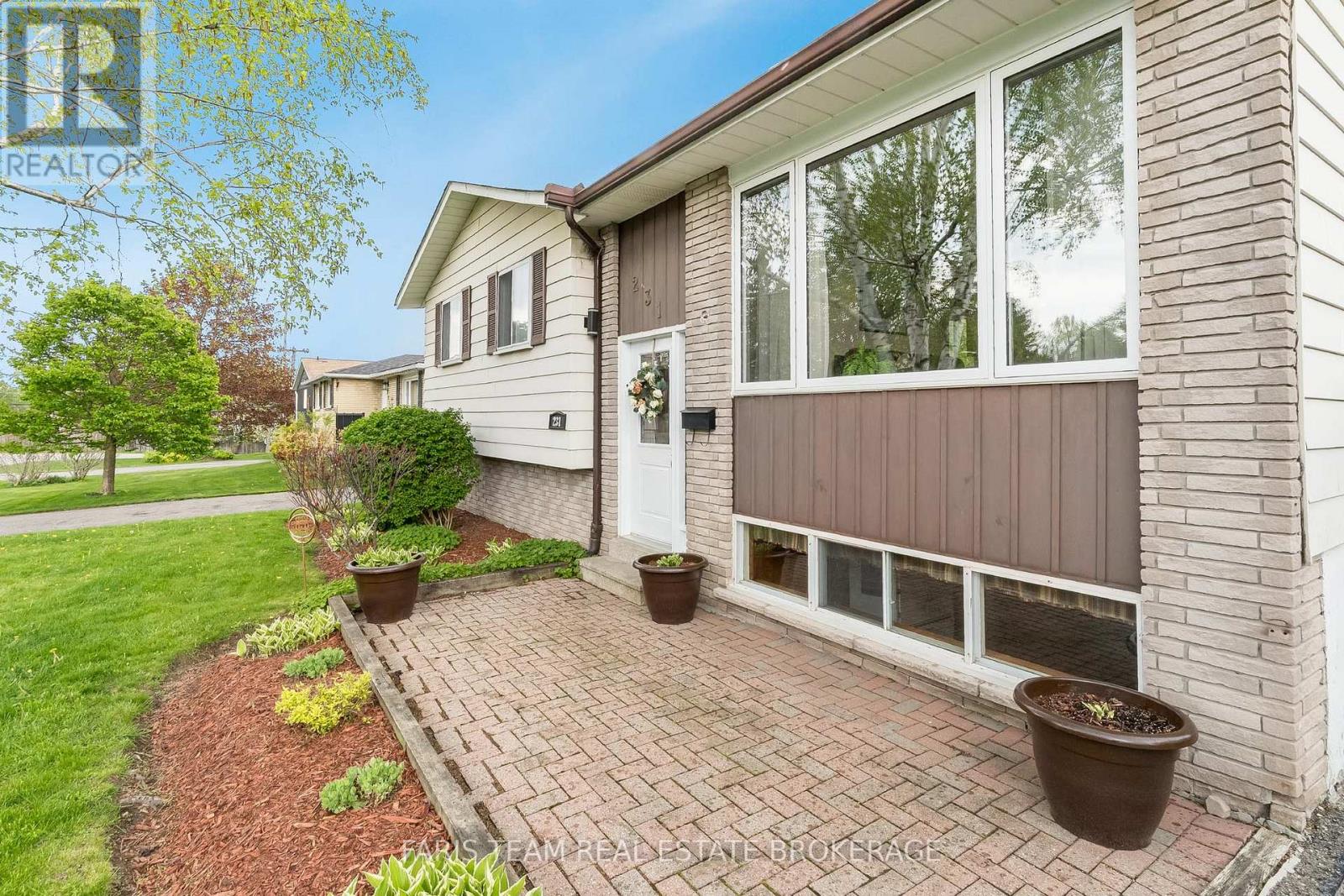 231 Chaingate Drive, Midland, Ontario  L4R 4S4 - Photo 4 - S13153440