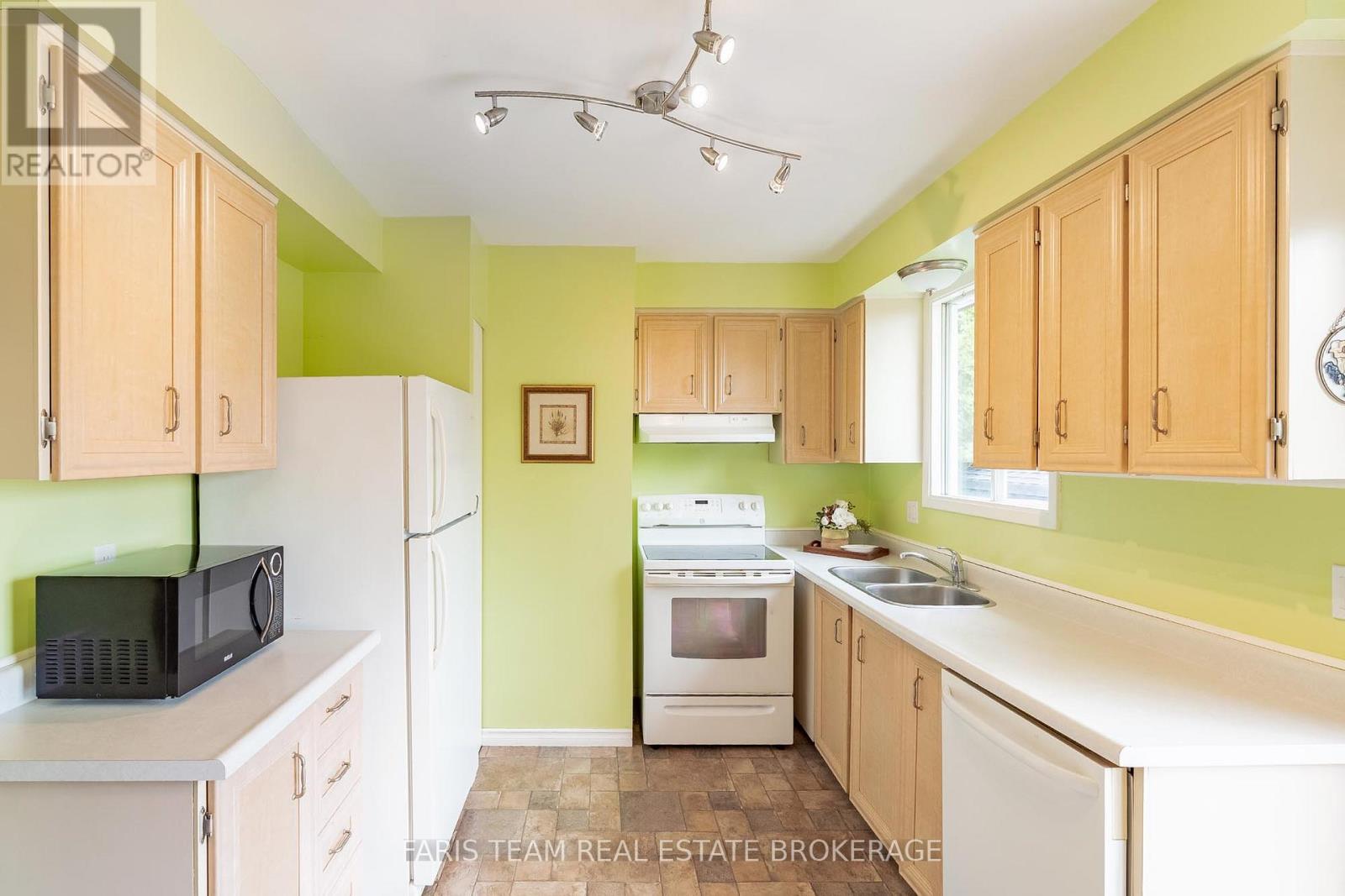 231 Chaingate Drive, Midland, Ontario  L4R 4S4 - Photo 7 - S13153440