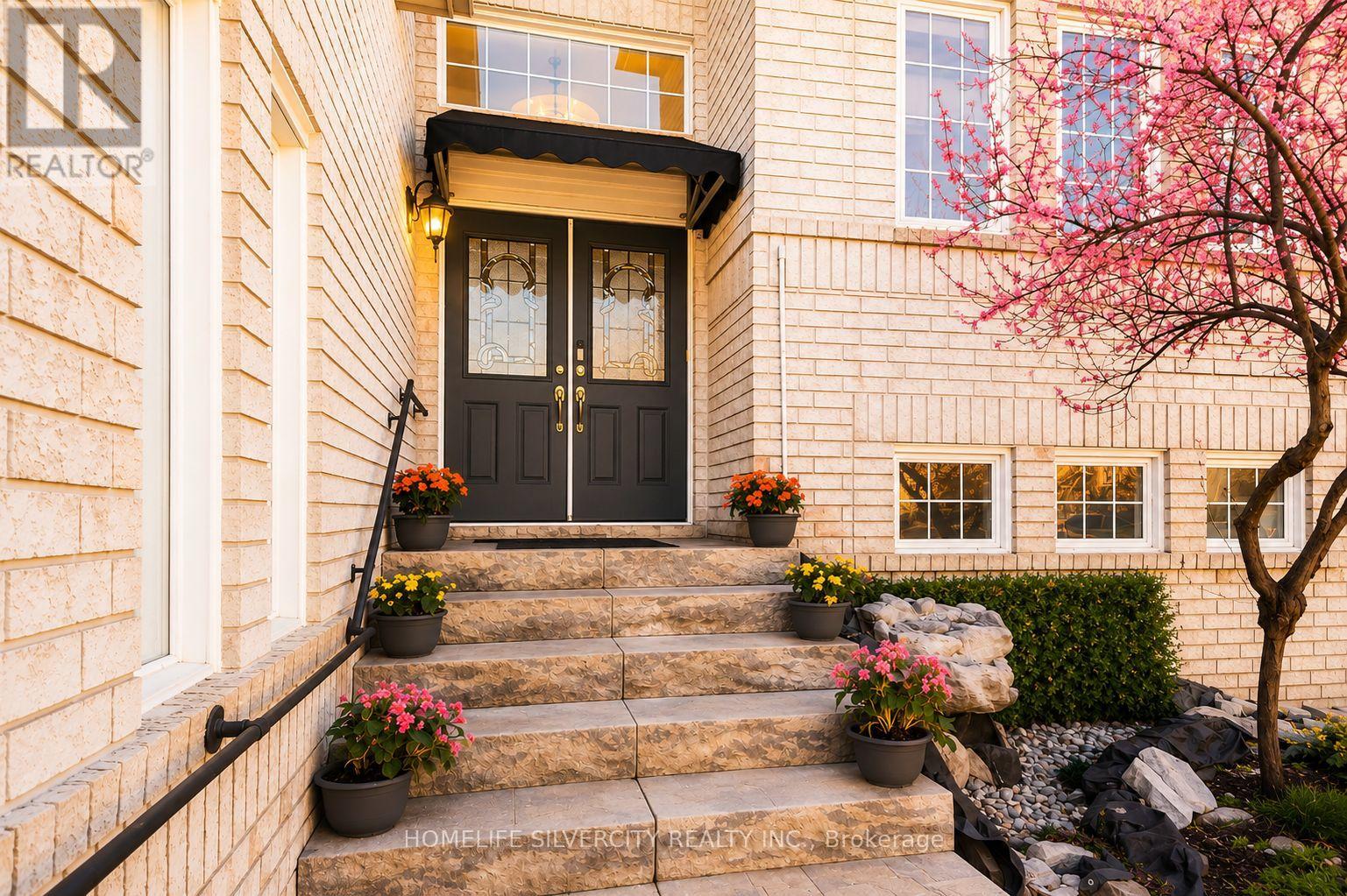 61 Pinebrook Circle, Caledon, Ontario  L7C 1C3 - Photo 6 - W13153374