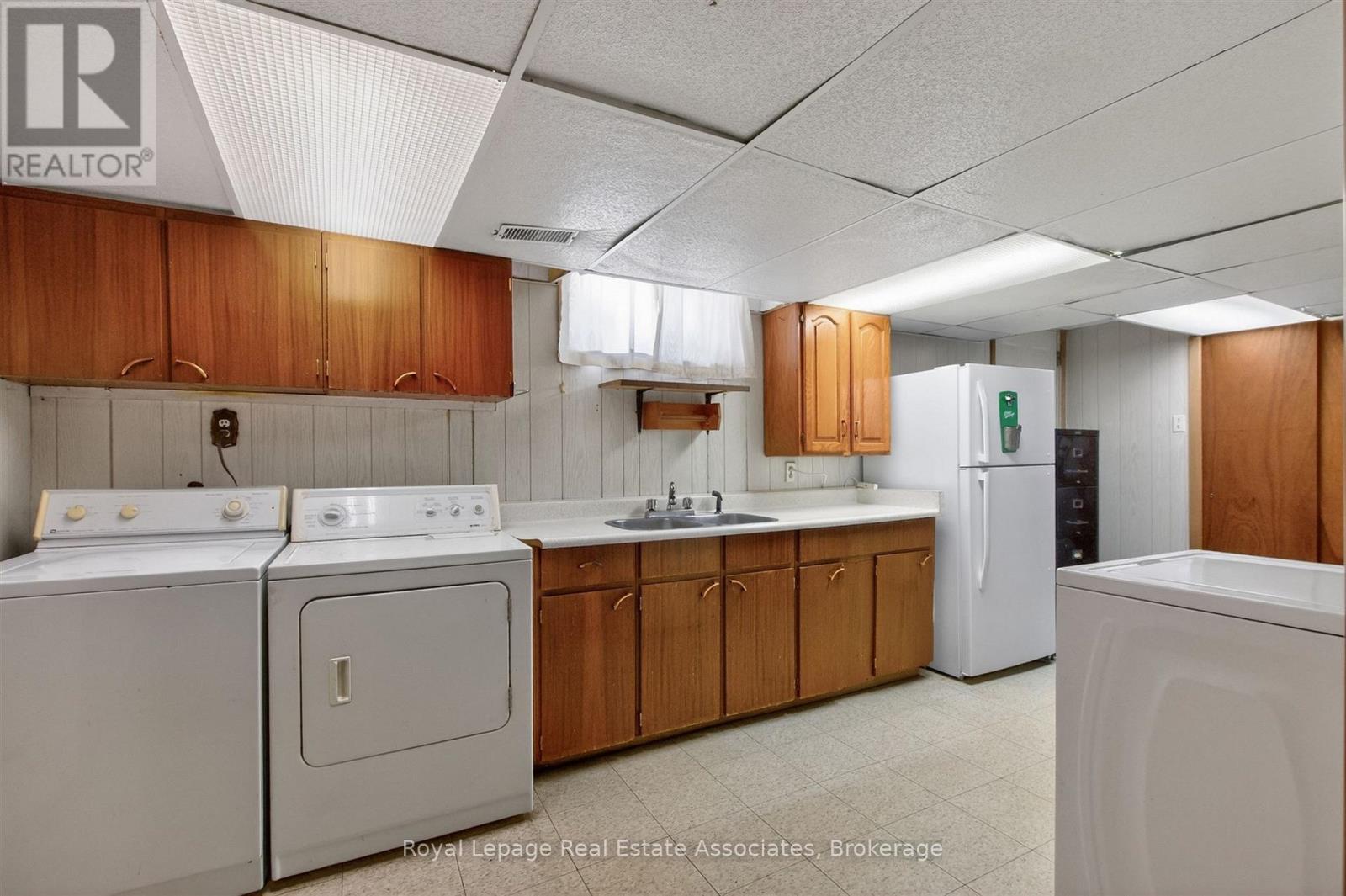 2072 Sava Crescent, Mississauga, Ontario  L5A 1E1 - Photo 31 - W13153402