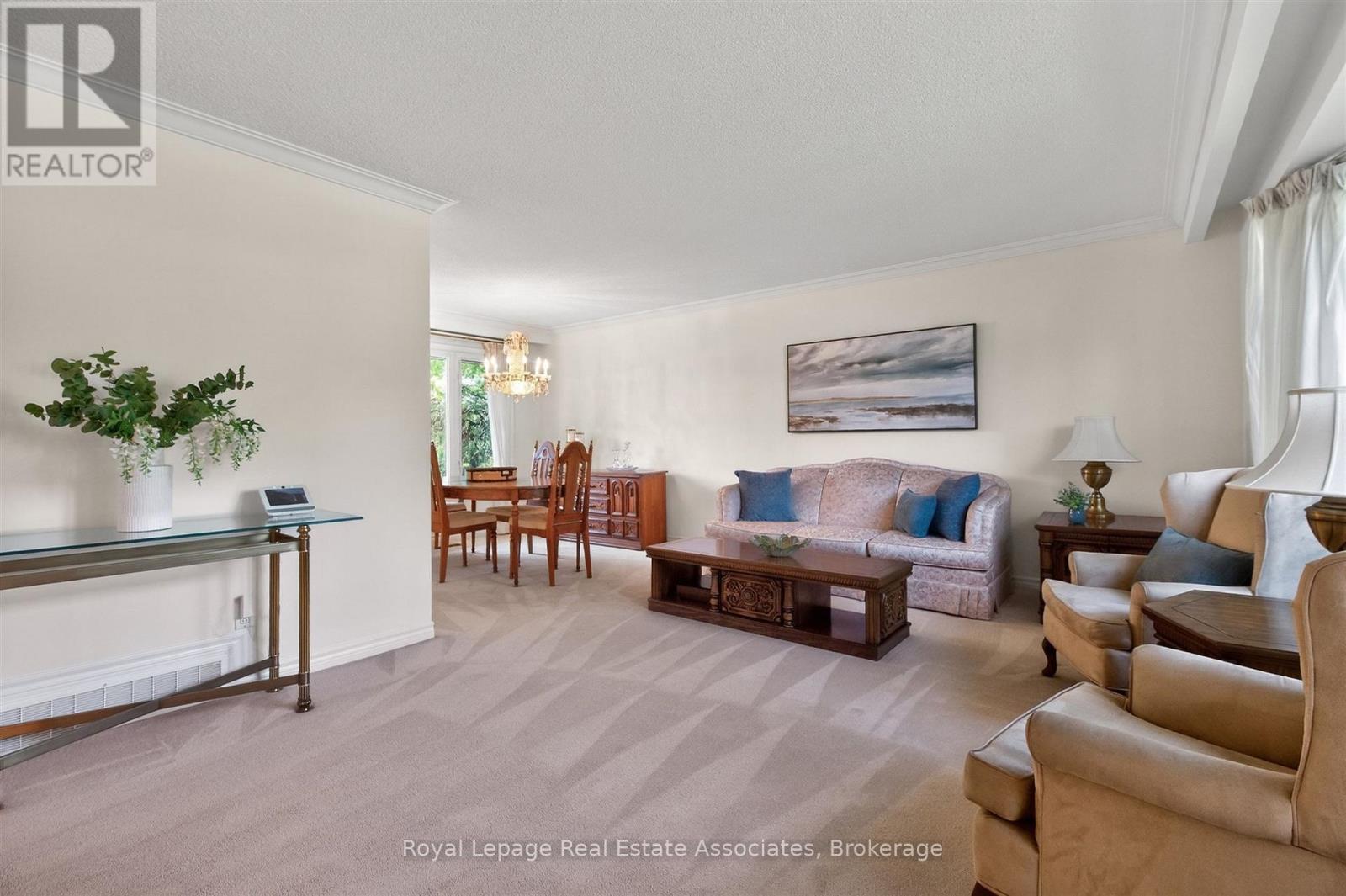 2072 Sava Crescent, Mississauga, Ontario  L5A 1E1 - Photo 7 - W13153402