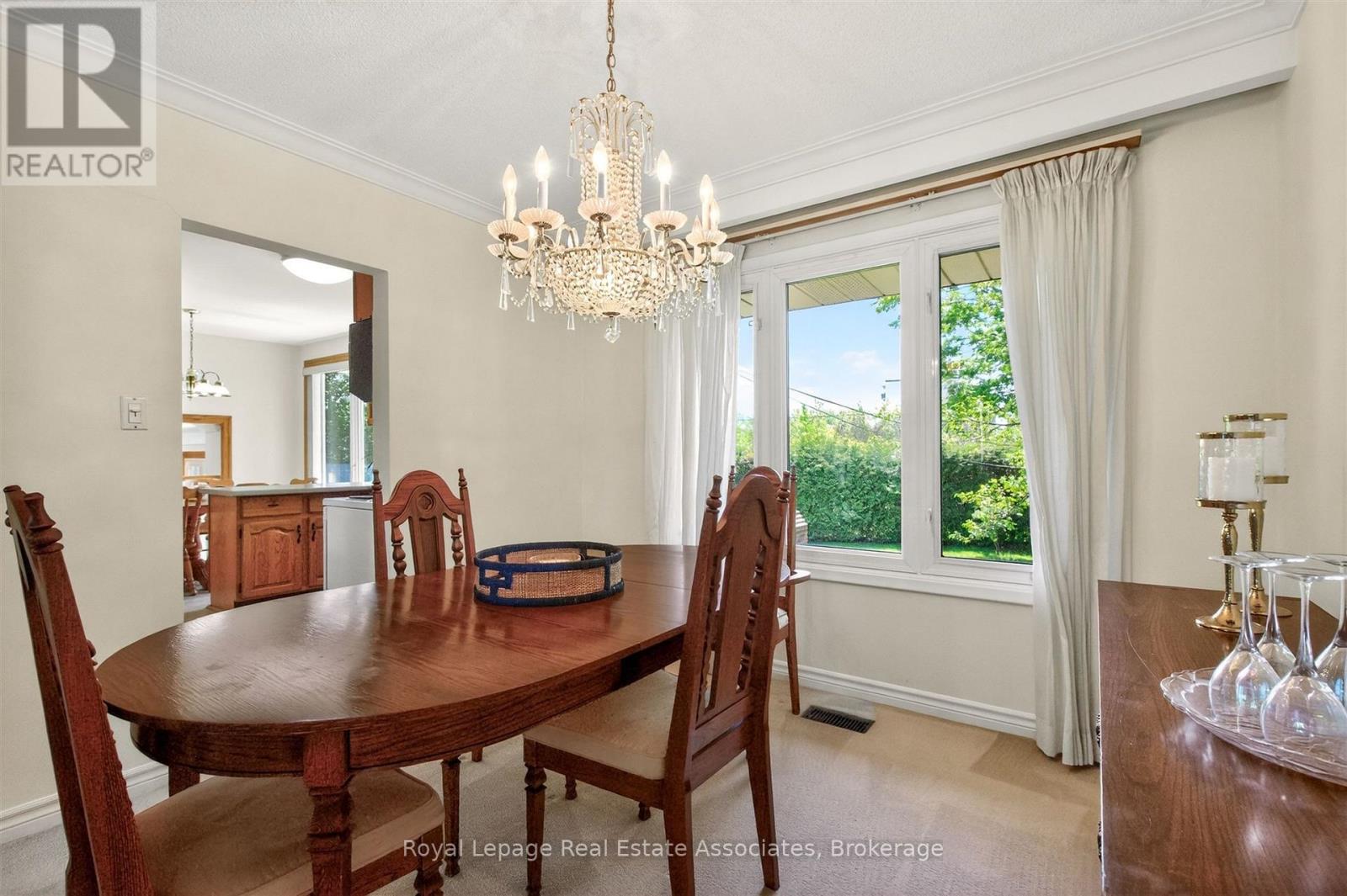 2072 Sava Crescent, Mississauga, Ontario  L5A 1E1 - Photo 8 - W13153402