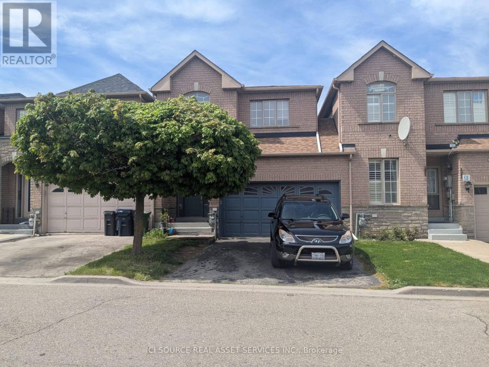 63c View Green Crescent, Toronto, Ontario  M9W 7E1 - Photo 1 - W13153458