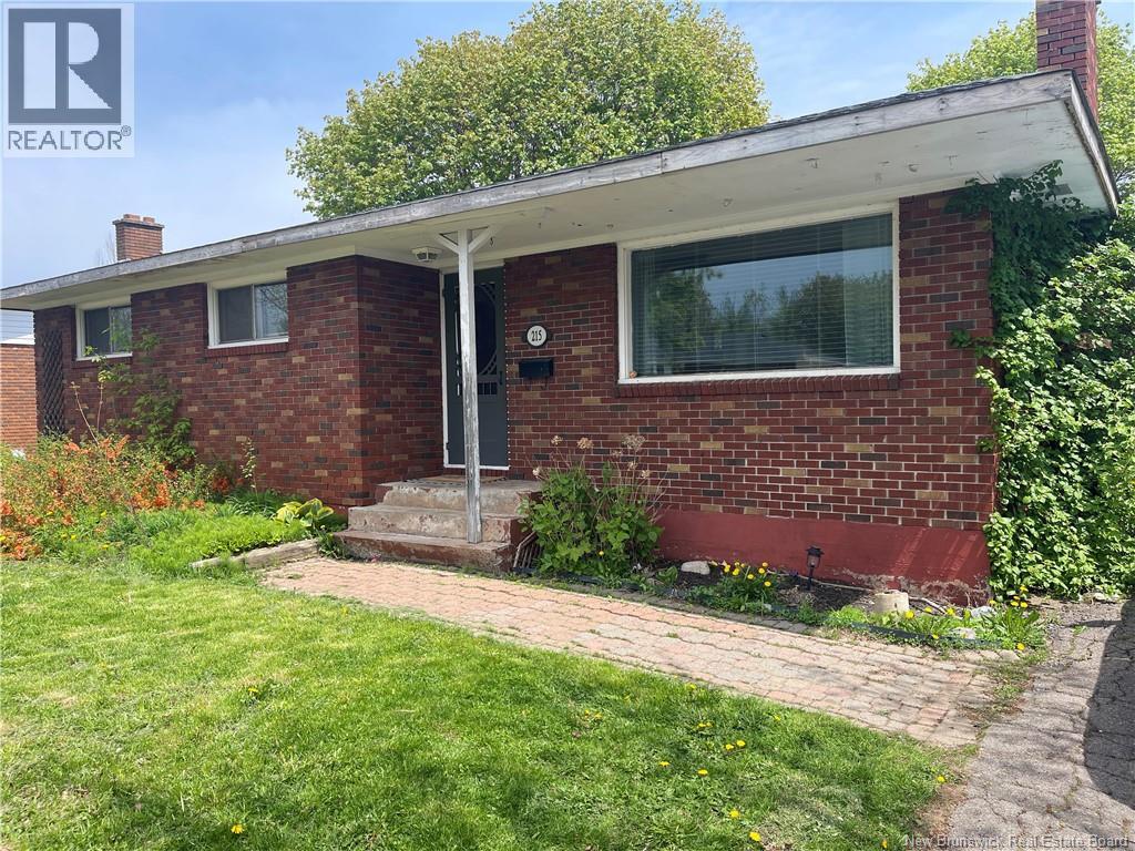 215 Edgett Avenue, Moncton, New Brunswick  E1C 7B6 - Photo 1 - NB139893