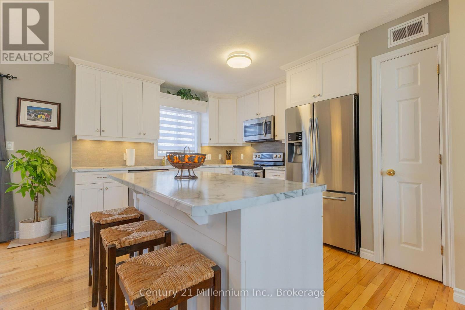 483 Peirson Avenue, Saugeen Shores, Ontario  N0H 2C1 - Photo 18 - X12994594