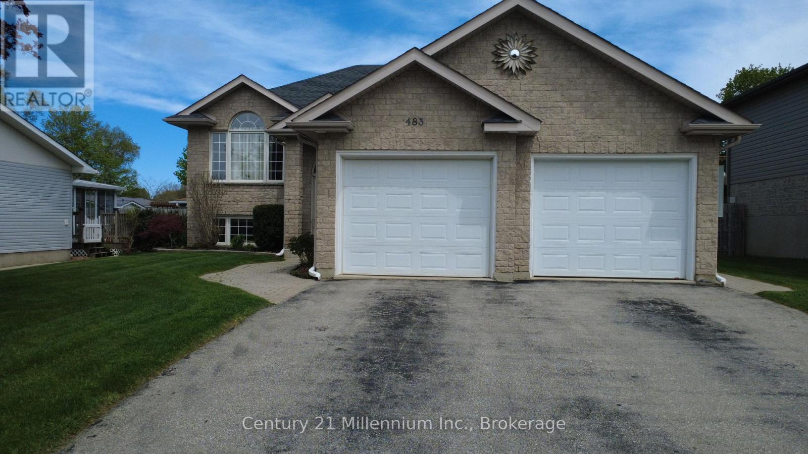 483 Peirson Avenue, Saugeen Shores, Ontario  N0H 2C1 - Photo 2 - X12994594