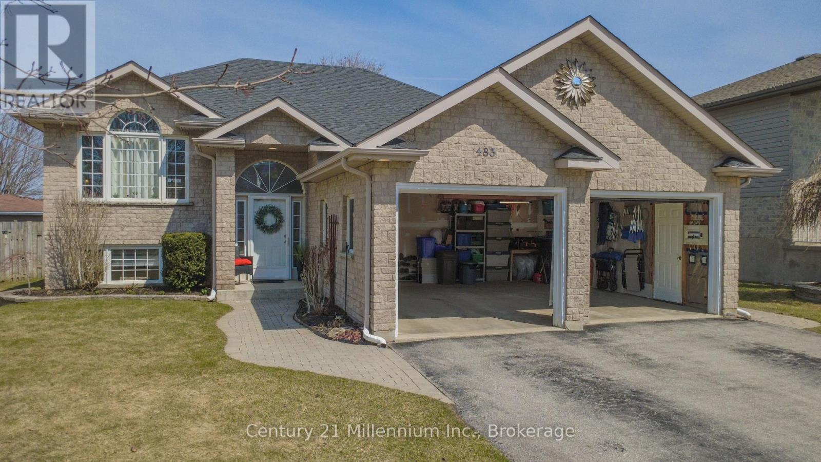 483 Peirson Avenue, Saugeen Shores, Ontario  N0H 2C1 - Photo 3 - X12994594