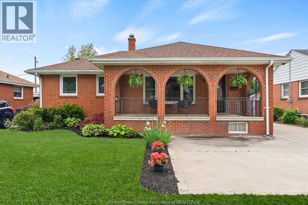 457 Watson, Windsor, Ontario