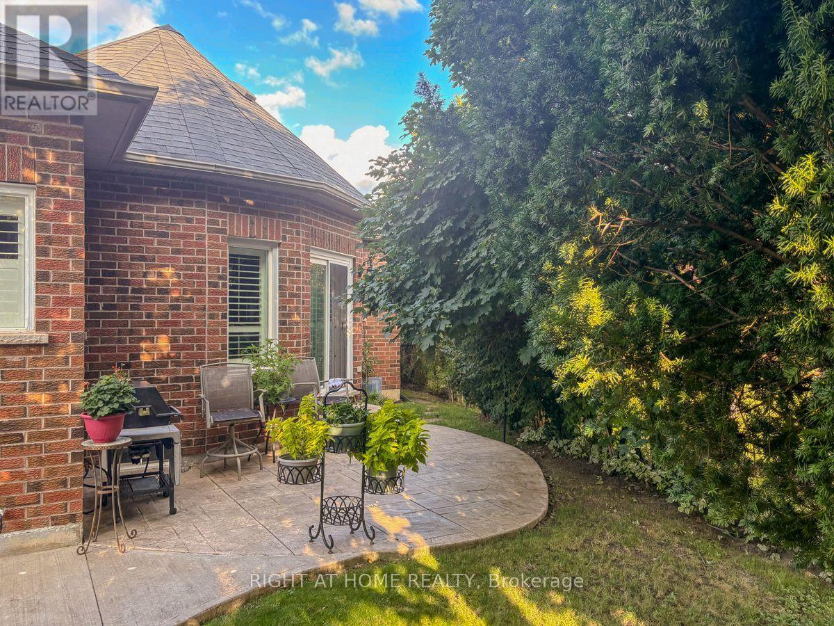 57 Kirkwood Crescent, Caledon, Ontario  L7C 1B8 - Photo 41 - W12922254