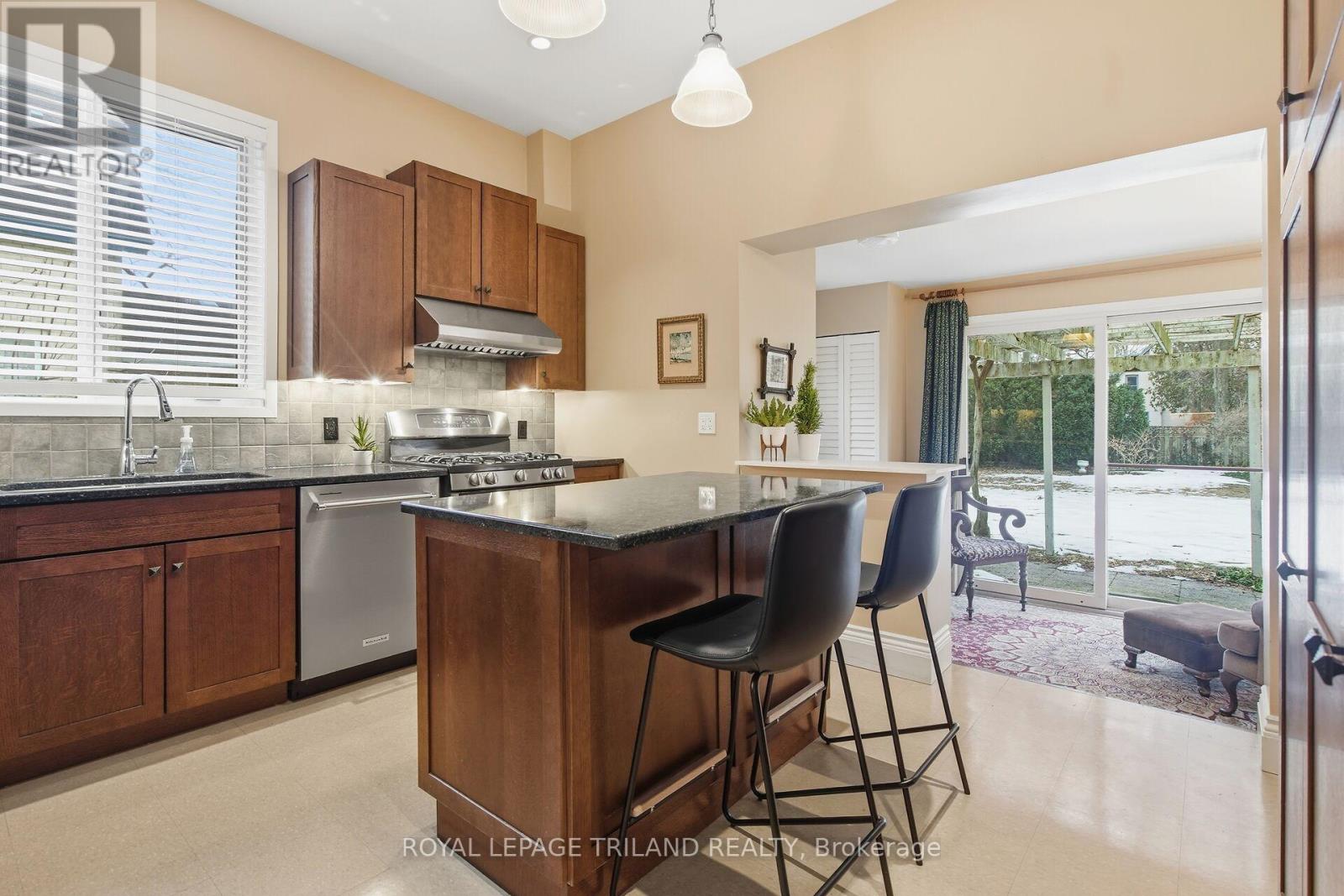 937 Waterloo Street, London East, Ontario  N6A 3X2 - Photo 12 - X13153506