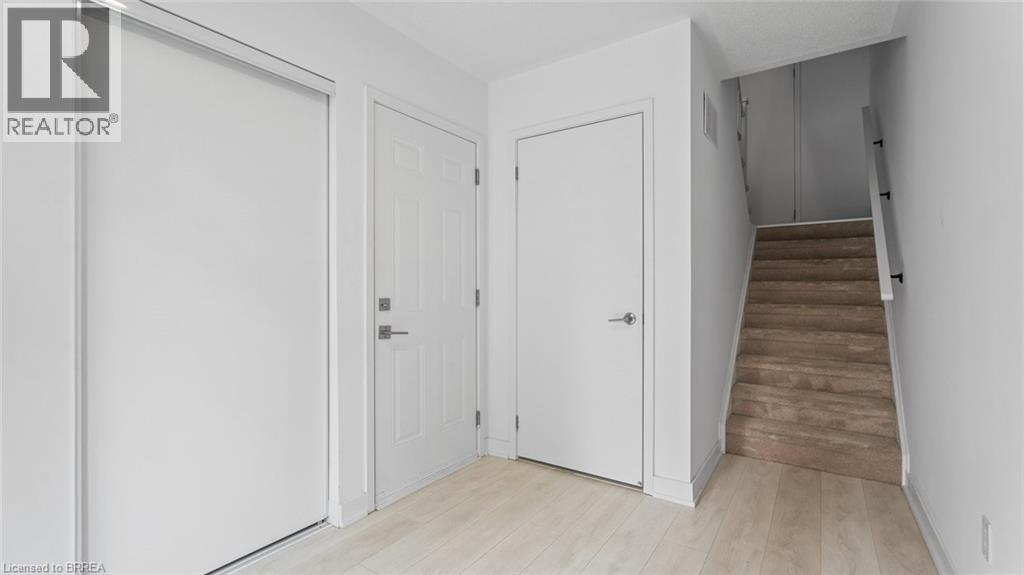 1121 Cooke Boulevard Unit# 21, Burlington, Ontario  L7T 0C3 - Photo 6 - 40832055