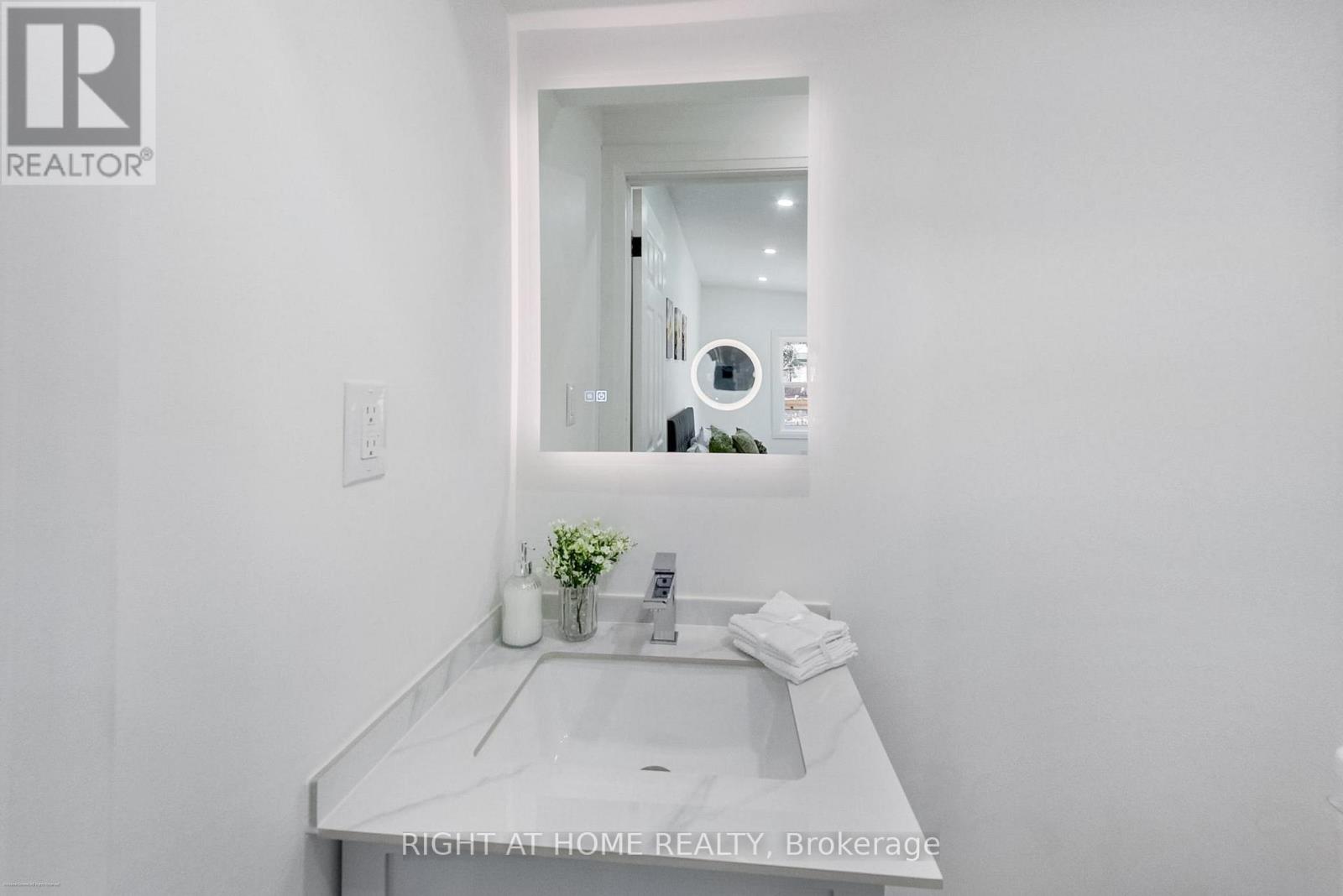 259 Robina Avenue, Toronto, Ontario  M6C 3Y9 - Photo 22 - C13153498