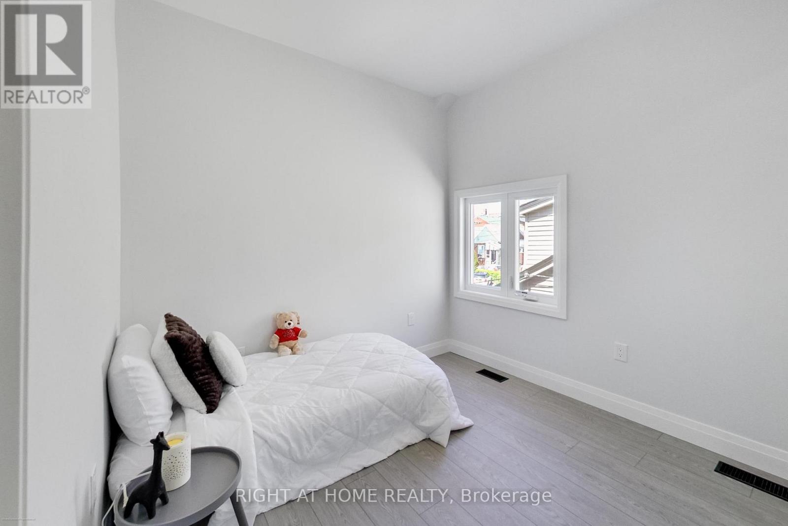 259 Robina Avenue, Toronto, Ontario  M6C 3Y9 - Photo 26 - C13153498
