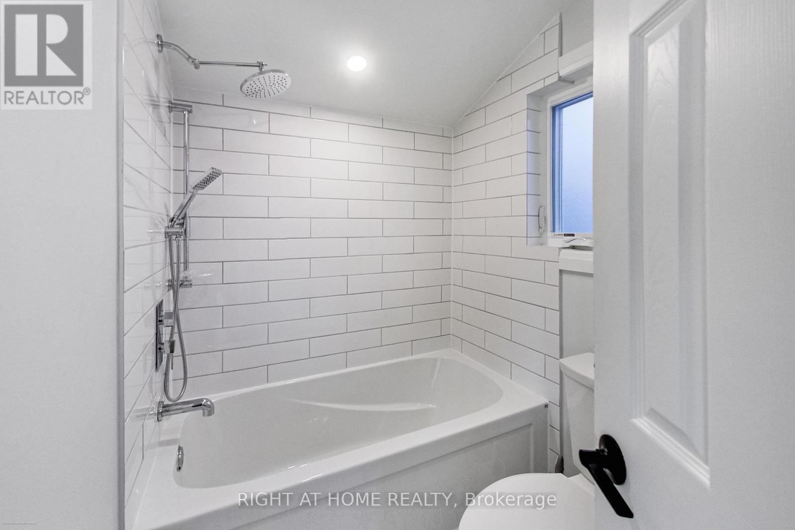 259 Robina Avenue, Toronto, Ontario  M6C 3Y9 - Photo 27 - C13153498
