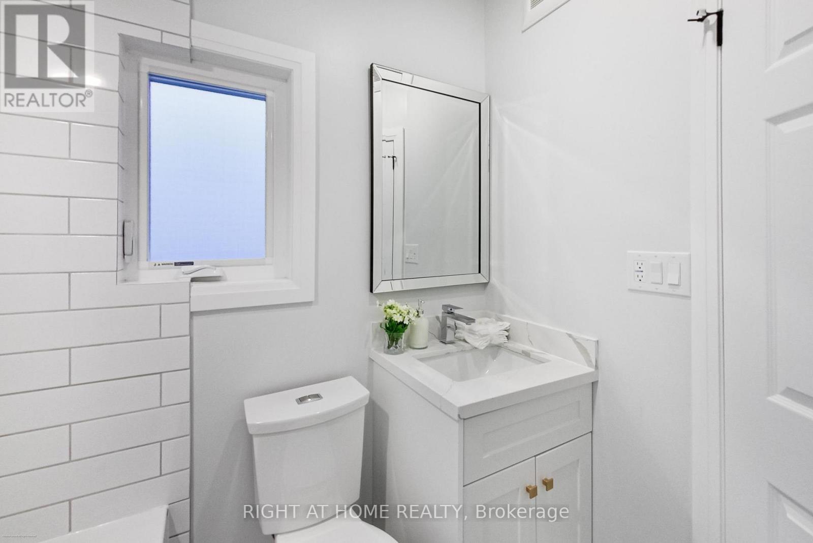259 Robina Avenue, Toronto, Ontario  M6C 3Y9 - Photo 28 - C13153498