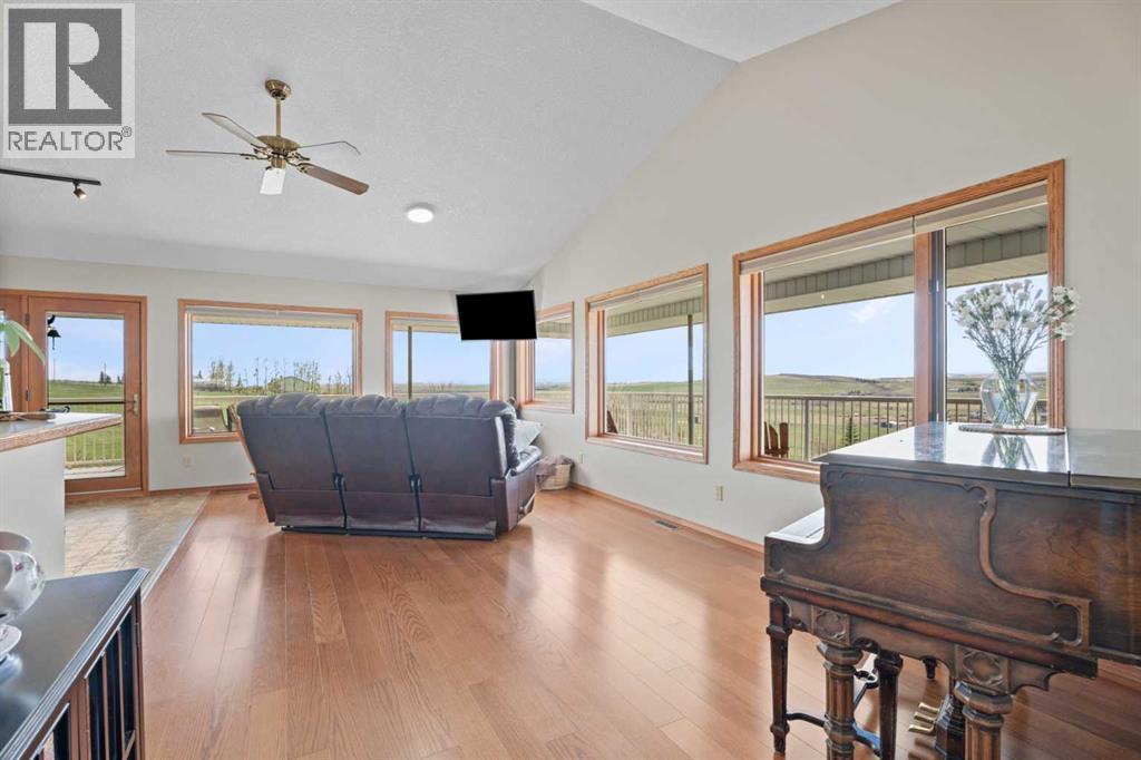 434183 2 Street E, Rural Foothills County, Alberta  T1S 6B3 - Photo 14 - A2309480