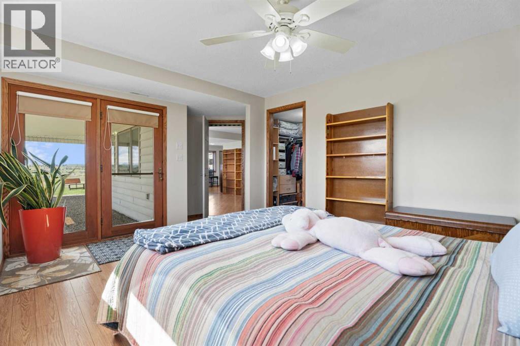 434183 2 Street E, Rural Foothills County, Alberta  T1S 6B3 - Photo 28 - A2309480