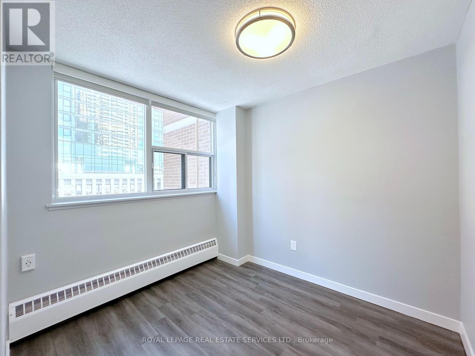 915 - 255 Main Street, Toronto, Ontario  M4C 4X2 - Photo 5 - E13153492
