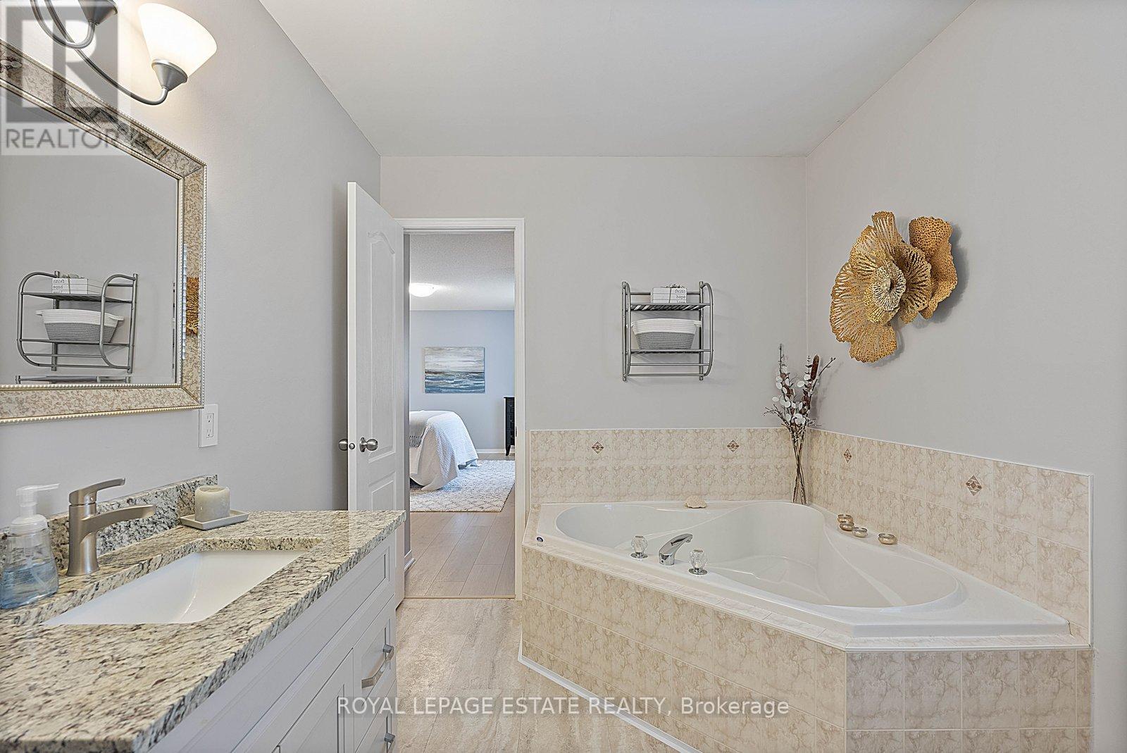 15 Mcgregor Drive, Ajax, Ontario  L1T 3W8 - Photo 23 - E13153536
