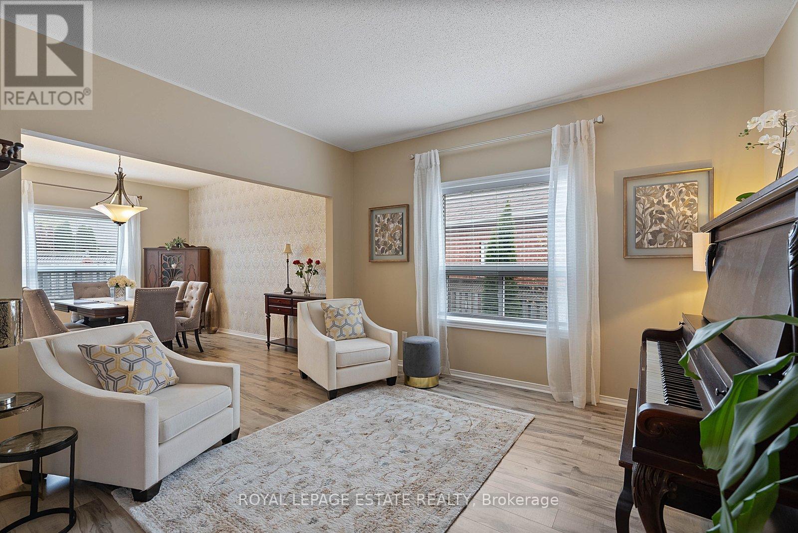 15 Mcgregor Drive, Ajax, Ontario  L1T 3W8 - Photo 7 - E13153536