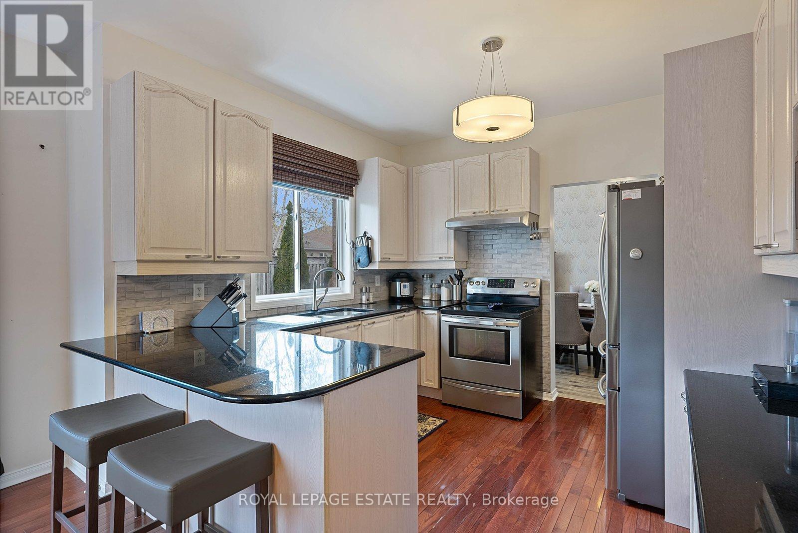 15 Mcgregor Drive, Ajax, Ontario  L1T 3W8 - Photo 9 - E13153536