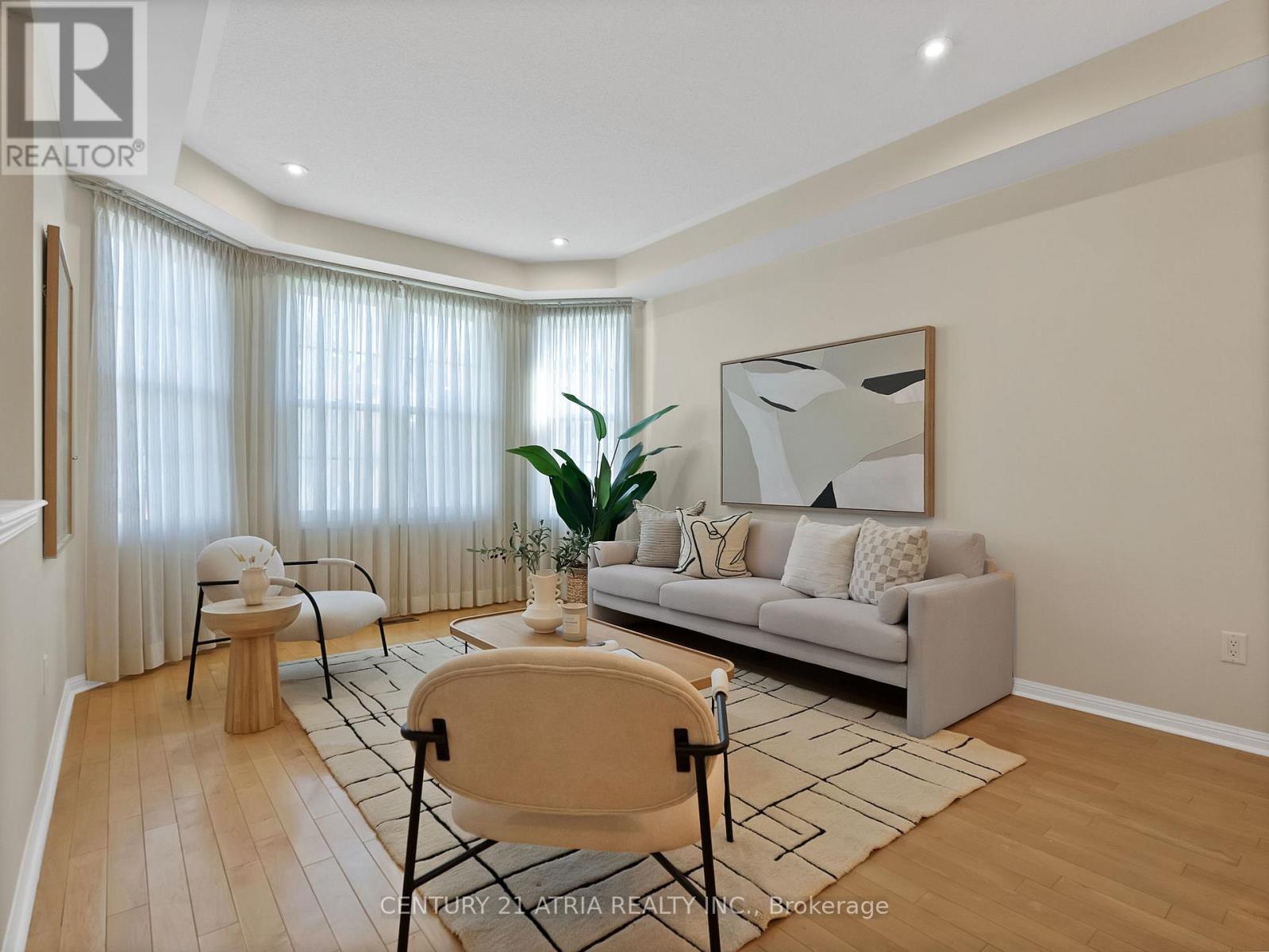 39 Saxony Drive, Markham, Ontario  L6C 2G6 - Photo 4 - N13153522