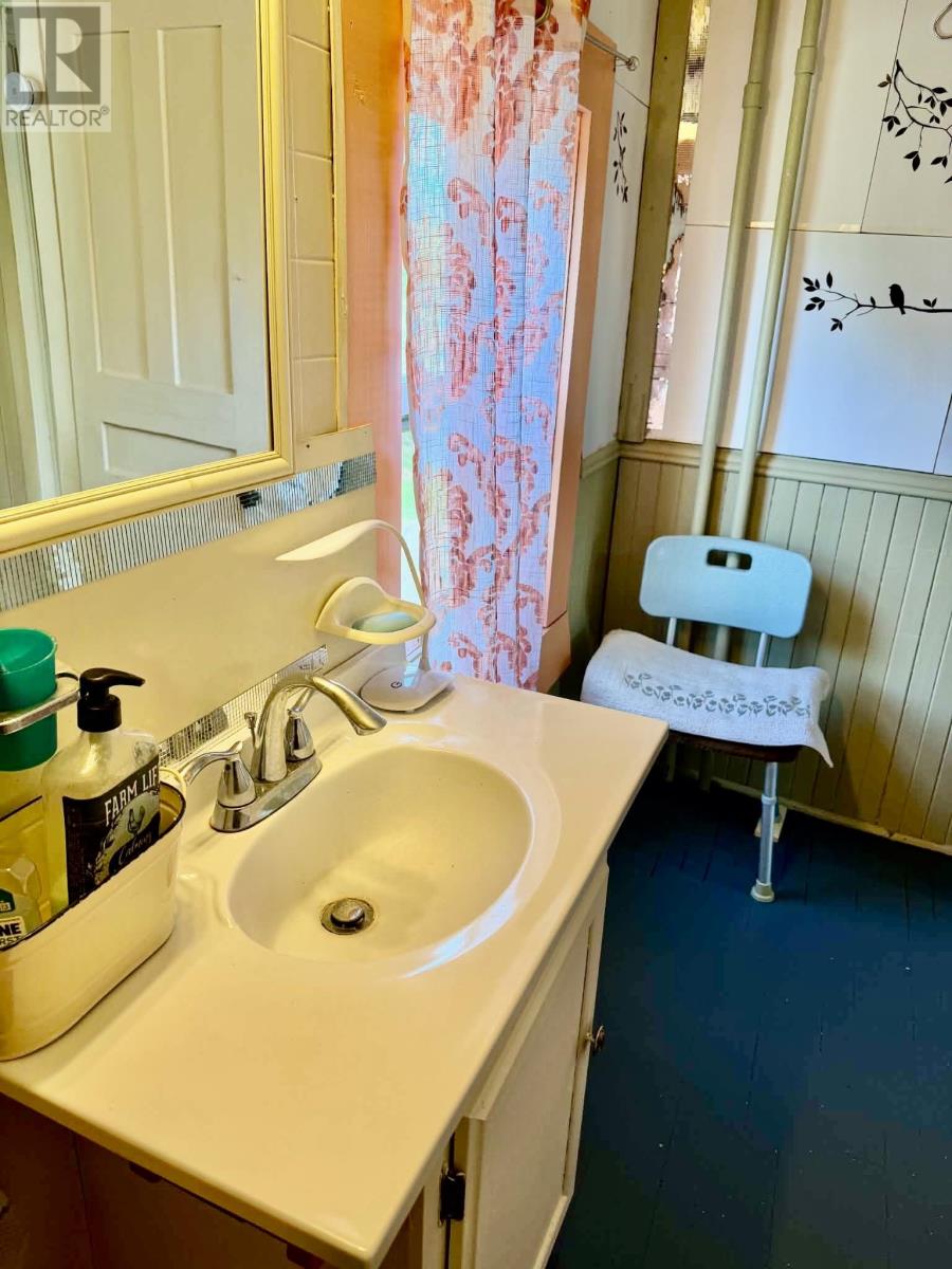 220 Main Street, Tignish, Prince Edward Island  C0B 2B0 - Photo 15 - 202611612
