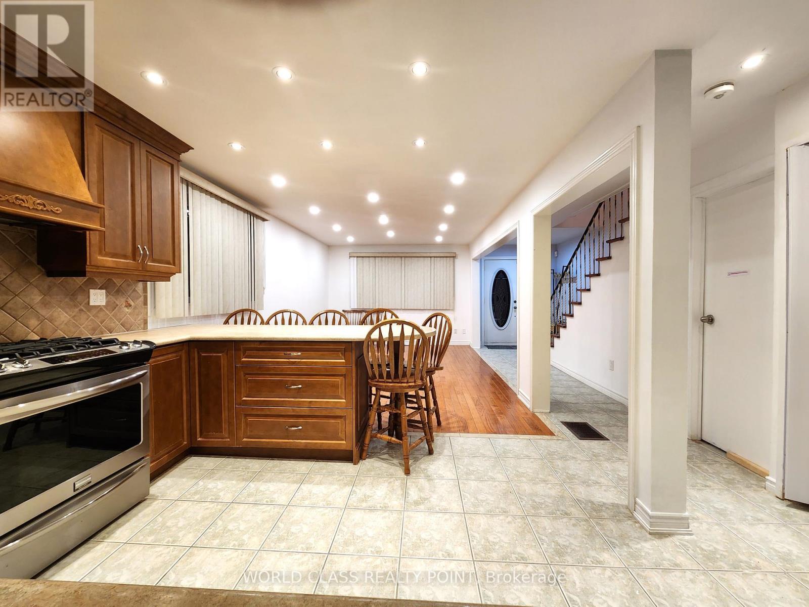 7 Cliff Street, Toronto, Ontario  M6N 4L5 - Photo 7 - W13153476