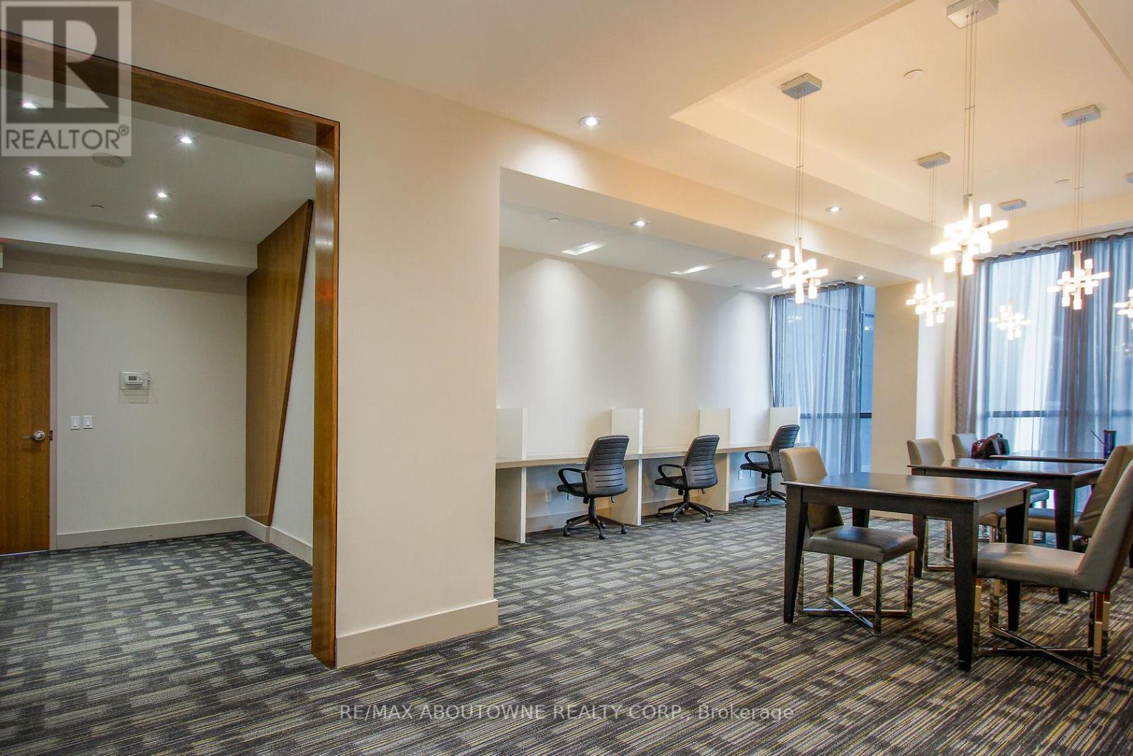 1503 - 75 Eglinton Avenue W, Mississauga, Ontario  L5R 0E5 - Photo 18 - W13153480