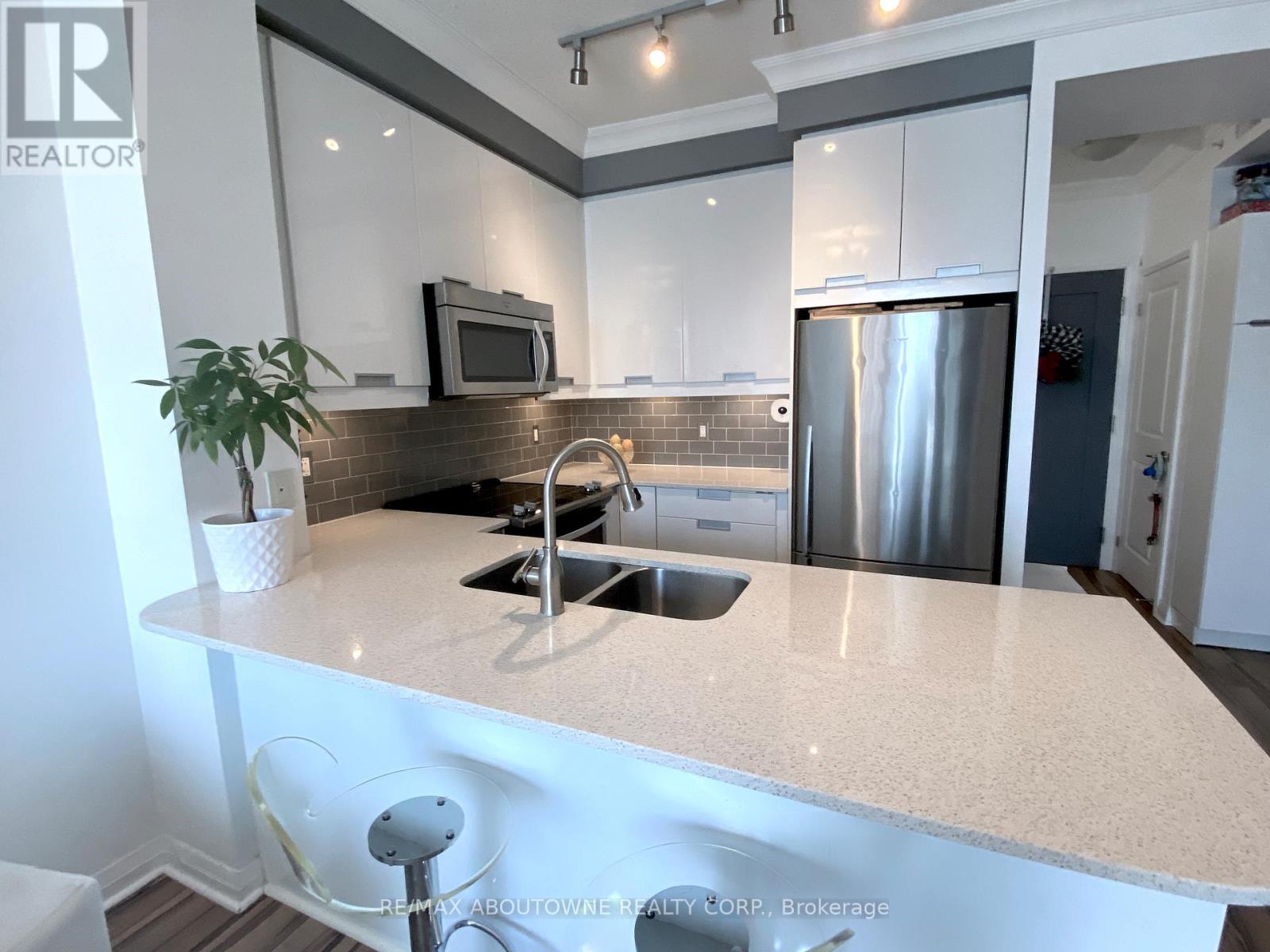 1503 - 75 Eglinton Avenue W, Mississauga, Ontario  L5R 0E5 - Photo 6 - W13153480